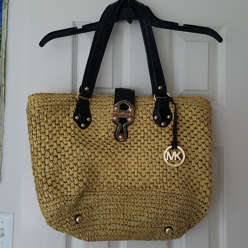 Michael Kors summer tote with black trim